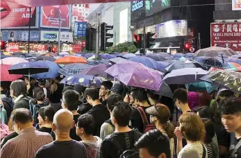  ?? Bild: Moa Kärnstrand ?? demonstran­ter i Hongkong.