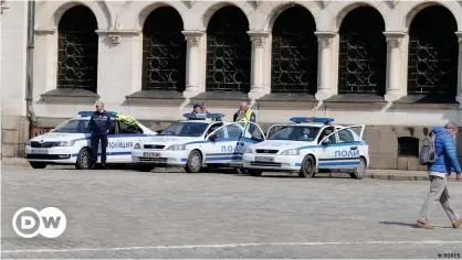  ??  ?? Imagen referencia­l de policías búlgaros.