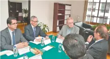  ??  ?? Todavía en funciones, González Garza firmó un acuerdo con la Auditoría Superior de la Federación para revisar el ejercicio fiscal 2018.