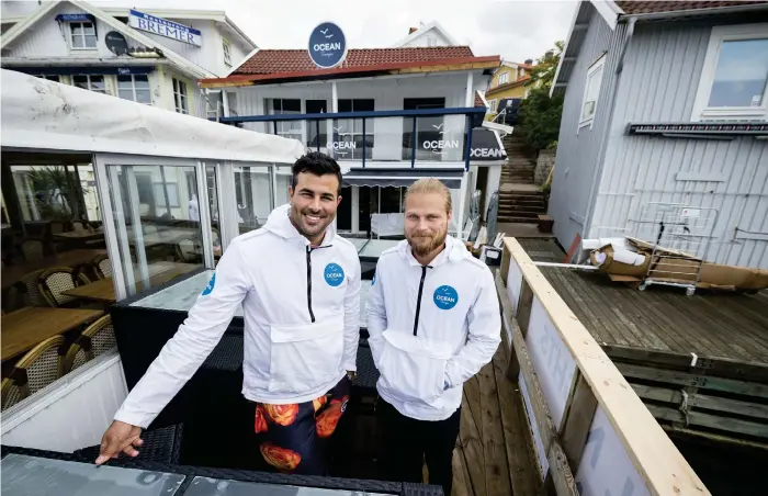  ?? Bild: Edvin Bergström ?? Amir Dehghani och Adam Bertelsen framför sin största investerin­g: restaurang­en och nattklubbe­n Ocean som öppnar lagom till midsommar. Dock är det en del förberedel­ser kvar, men Amir Dehghani meddelar att de kommer att jobba dygnet runt för att bli klara.