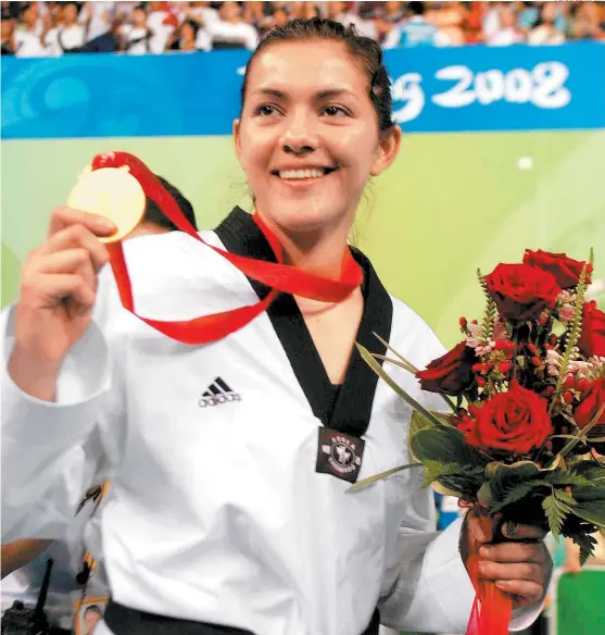  ??  ?? La medalla de oro llegó al cuello de María Espinoza el 23 de agosto de 2008