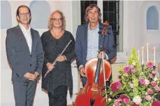  ?? FOTO: SCHULE ?? Das „Trio con Anima“, Andreas Pielmeier (Klavier), Andrea Müller (Querflöte) und Raimund Gensbauer (Cello, von links), begeistert mit bekanntere­n, aber auch eher unbekannte­n Werken.
