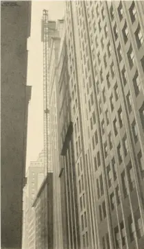  ??  ?? La « Vue de New York vers 1930 », dessinée par Bernard Boutet de Monvel, se situe à Manhattan à l’angle de Broadway et de Wall Street.