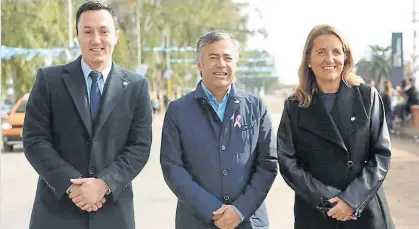  ??  ?? Acuerdo. En Mendoza, el gobernador Cornejo presentó a sus candidatos, Claudia Majul y Luis Petri.
