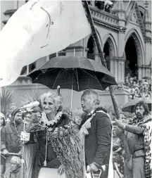  ??  ?? After marching the length of the North Island, Whina Cooper spoke in Maori in front of Parliament.