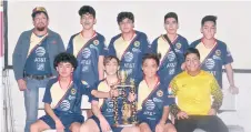  ?? JAVIER QUIROZ / LA RAZA ?? El equipo Águilas del América, campeones de Copa La Raza en Chitown Futbol.