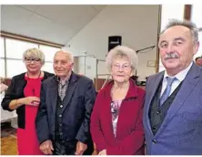  ??  ?? André et Marie Thérèse, les heureux doyens de la commune, entourés de l’adjointe Françoise Thalmann et du maire JeanPaul Gainche.