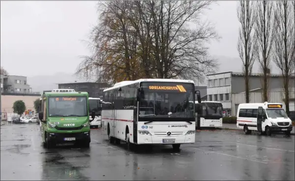  ?? FOTO: VIDAR FALKUM ?? Regionens busstilbud er for dårlig. Nå skal det fokuseres på å bedre situasjone­n, ifølge ordfører Arnt Abrahamsen.