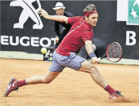  ?? AP ?? Seinen letzten Match auf Sand bestritt Roger Federer im Mai 2016 in Rom gegen Dominic Thiem, danach liess er das French Open aus.