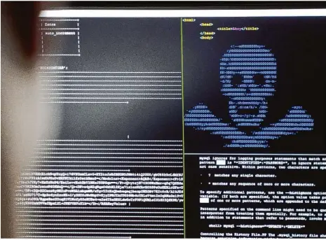  ?? Foto: Frank Rumpenhors­t/dpa ?? Sogenannte Ransomware-angriffe, bei denen Inhalte von Computer verschlüss­elt werden, sind in den vergangene­n Jahren zu einem großen Problem geworden.
Kommentar