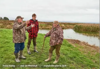  ?? ?? Trevor Bailey (left) and Ian Whitehall (right) explain the plan to Jack