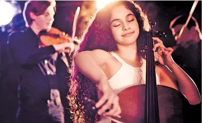  ??  ?? La joven Danielle Akta ha sido elogiada por la crítica internacio­nal como una prodigio del violonchel­o.