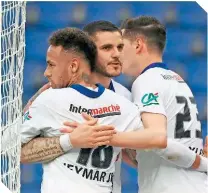  ?? / FOTO: AFP ?? El argentino Mauro Icardi fue la figura del partido al marcar tres de los cinco goles.