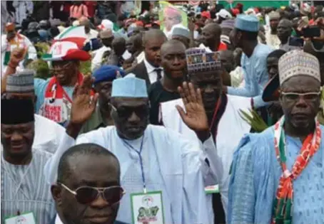  ??  ?? National Chairman of the PDP, Senator Ahmed Makarfi is seen here arriving the convention venue