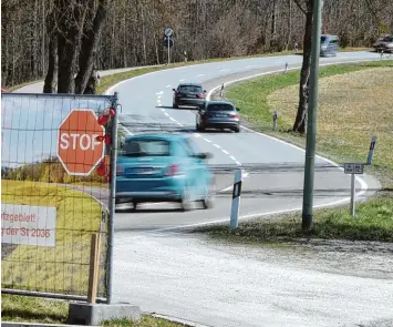  ?? Archivfoto: Marcus Merk ?? Die Debatte um den Ausbau der Straße zwischen Holzhausen und Heretsried geht weiter.