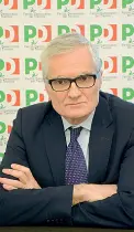  ??  ?? Michele Nicoletti Presidente dell’assemblea parlamenta­re del Consiglio d’Europa, è candidato alla camera nel collegio di Rovereto per il Pd. Secondo Nicoletti la ricchezza italiana è frutto del fenomeno migratorio del passato