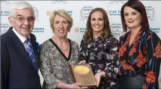  ??  ?? Peter Malone , Board Member of CIE Tours Internatio­nal, and Vivienne Jupp, Chair CIE Tours Internatio­nal, present Lorraine Finnegan and Emma Gorham of Cabra Castle Hotel, with their award at the CIE Tours Internatio­nal 29th Annual Awards of Excellence.