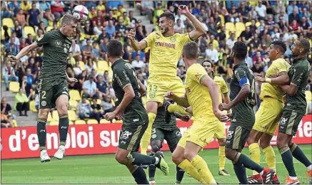  ??  ?? A l’image du défenseur Matt Miazga, les Nantais ont été peu réalistes face au but du Stade de Reims.