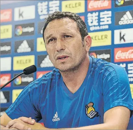  ?? FOTO: UNANUE ?? Eusebio Sacristán atiende a una de las preguntas que se le formularon ayer en la sala de prensa de Zubieta