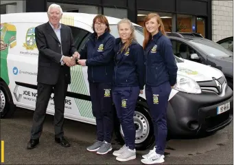  ??  ?? Philip Reilly, Dealer Prin cipal at Joe Norris Motors, have provided a n ew kit van to Meath ladies football as party of a n ew spon sorship an d he’s pictured han din g over the keys to Michelle Grimes, FLO Meath ladies, alon g with players Stacey Grimes an d Aoibhean n Leahy.