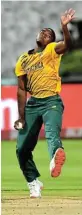  ?? Picture: GALLO IMAGES/ASHLEY VLOTMAN ?? IN FOR STICK: SA’s Lutho Sipamla steams in during the third T20 Internatio­nal match against England at Newlands on Tuesday.