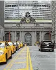  ?? Foto: dpa ?? Eingekeilt von Wolkenkrat­zern: Grand Central Bahnhof. der