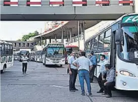  ?? (RAIMUNDO VIÑUELAS) ?? Conflicto salarial. Los choferes vuelven a las asambleas.