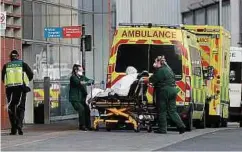  ?? Foto: dpa ?? Viele britische Krankenhäu­ser befinden sich am Limit.