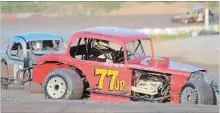  ?? BERND FRANKE THE ST. CATHARINES STANDARD ?? Vintage Cars took the track on Reunion Night at Merrittvil­le Speedway Saturday night in Thorold.