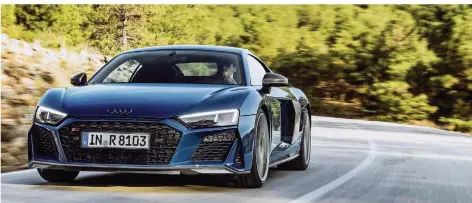  ?? FOTOS: AUDI (3), SEAT ?? Audi spendiert dem R8 ein Facelift. Der Mittelmoto­r-Sportwagen kommt im Januar optisch geschärft und mit stärkeren Motoren in den Handel.