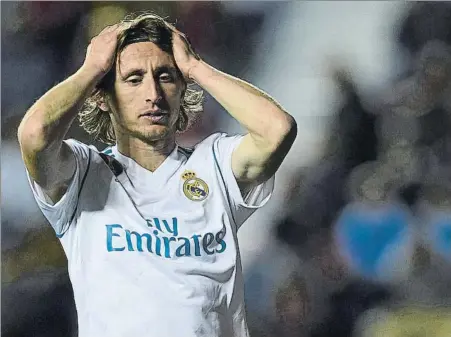  ?? FOTO: GETTY ?? Luka Modric estaría meditando seriamente dejar el Real Madrid este verano, algo que el club blanco no contempla de ningún modo