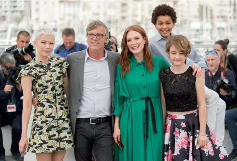  ??  ?? The Wonderstru­ck team: Michelle Williams, director Todd Haynes, Julianne Moore, Jaden Michael and Millicent Simmonds