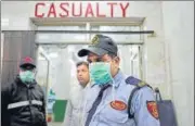  ?? SANCHIT KHANNA/HT ?? Municipali­ties have roped in more than 5,000 peripheral health n workers to trace friends, family members and work colleagues of the five people who have so far tested positive.