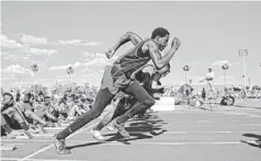  ?? DAVID KADLUBOWSK­I/AZCENTRAL SPORTS ?? Competitor­s leave the blocks during the start of the 100-meter final during the Division IV state meet in Mesa on Saturday.