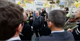  ?? (Photo D. Leriche) ?? Le Pdg de Naval Group, Hervé Guillou, est venu hier à Toulon (photo d’archive) pour saluer les équipes ayant oeuvé à la modernisat­ion du Charles-de-Gaulle .Le syndicat Sud Arsenal en a profité pour brandir des revendicat­ions.