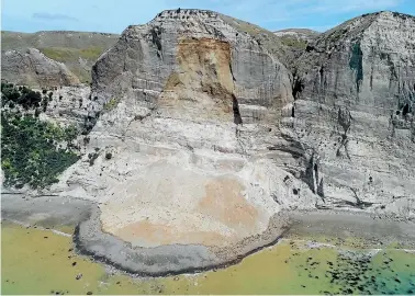  ?? REGINE MORGENSTER­N/GNS ?? The result of the rockfall at Cape Kidnappers on January 23, 2019.