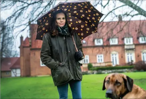  ??  ?? Helena Nymann er formand for det lokale erhvervsne­tvaerk i Greve-Solrød Erhvervsfo­rening og arbejder for at skabe rammer for netvaerk, sammenhold og erfaringsu­dveksling. Foto: Stine Bidstrup