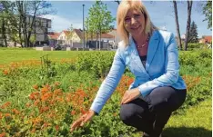  ?? Foto: Bay. Umweltmini­sterium ?? Umweltmini­sterin Ulrike Scharf besuchte gestern Pfaffenhof­en. Am 24. Mai beginnt dort die Regionalga­rtenschau.