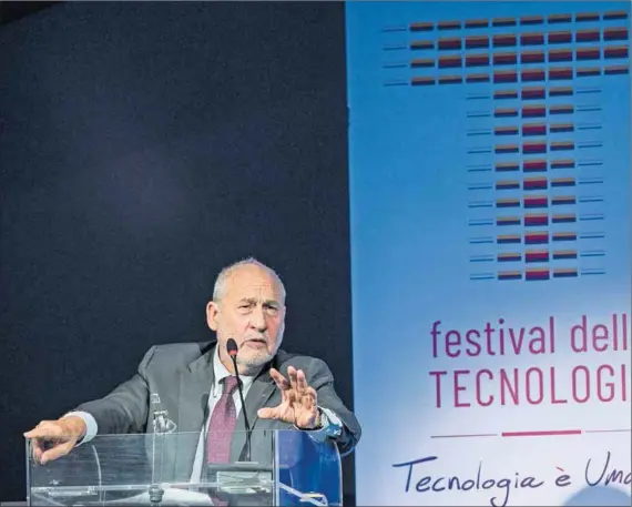  ?? Photo: Stefano Guidi/getty Images ?? Unfounded theory: Nobel laureate in economics Joseph Stiglitz argues that central banks are not responsibl­e for the decline in inflation through monetary tightening, but rather that market realignmen­t is bringing about the drop.