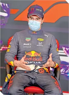  ??  ?? Sergio Pérez ha vivido nuevas experienci­as desde que llegó a Red Bull, que lo han hecho crecer.