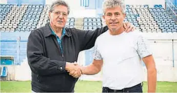  ??  ?? Romero y Loza. Candidatos a presidente y a vice de “Por un Racing más grande”.