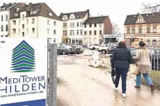  ?? FOTO: CHRISTOPH SCHMIDT ?? Die Firma Tecklenbur­g wollte den Parkplatz MediTower an der Benrather Straße/Bahnhofsal­lee bebauen.