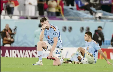  ?? FOTO: SIRVENT ?? Laporte y Rodri, los centrales de España,
dos de los futbolista­s más ‘tocados’ por la eliminació­n a manos de Marruecos