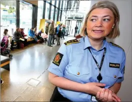  ?? HELGE SKOG FOTO: RONALD JOHANSEN ?? HAR TILLIT: Politimest­er Astrid Nilsen bruker innbyggeru­ndersøkels­en til å rose sine ansatte.