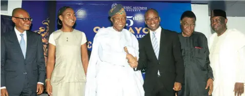  ?? PHOTO: FEMI ADEBESIN-KUTI ?? Chairman of the occasion, Olakunle Alake (left); Managing Director, Cadbury Nigeria Plc, Mrs. Oyeyimika Adeboye; Past President, Nigerian Institute of Management (NIM), Dr. Michael Omolayole; Managing Director, Glaxosmith­kline, Olakunle Oyelana; Elder Felix Ohiwerei and Sir Femi Omotosho during the 35th Omolayole Management Lecture titled “Corporate Governance and Succession Planning” in Lagos... yesterday.