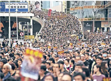  ?? FOTO: IMAGO IMAGES ?? Tausende Demonstran­ten besetzten in den vergangene­n Tagen Straßen im Stadtkern.
