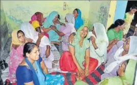  ?? HT PHOTO ?? ■ Family of the deceased mourning in Karnal on Tuesday.