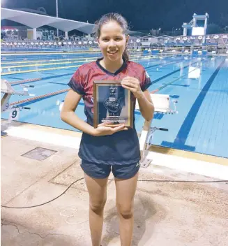  ??  ?? Jaqueline Naranjo logró medallas de oro y plata, además de ser finalista en la prueba de 100 libres, dentro del Campeonato Nacional Curso Largo 2018.