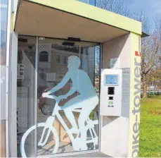  ?? FOTO: RWE ?? Am dunklen Display und den ausgebaute­n Bedienungs­elementen erkennbar: Der Biketower ist stillgeleg­t.