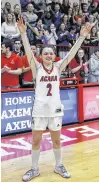  ?? GARY MANNING ?? Port Williams native Haley McDonald salutes the crowd after her final home game in the War Memorial Gymnasium at Acadia University on Feb. 11.